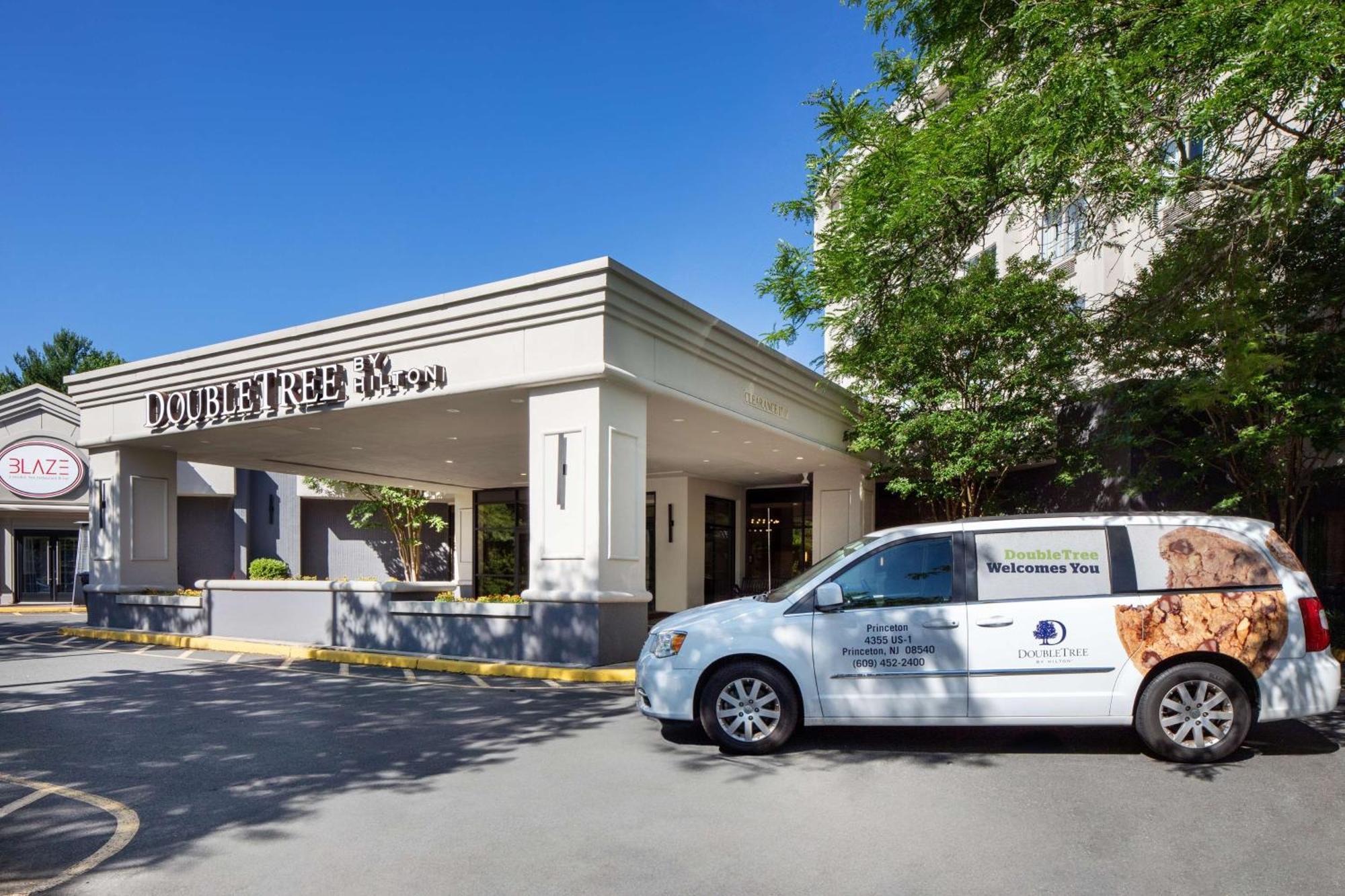 Doubletree By Hilton Princeton Exteriör bild