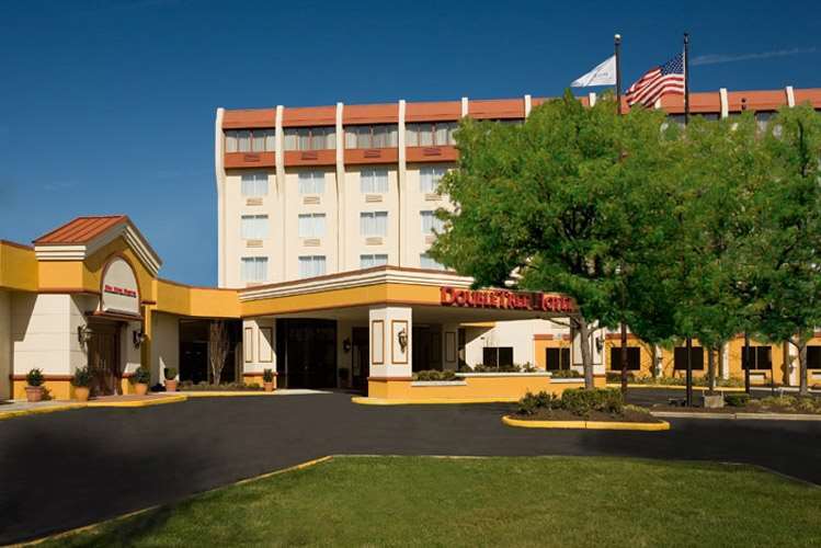 Doubletree By Hilton Princeton Exteriör bild